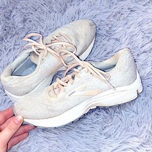 Brooks Women’s Shoes Size 6.5 Used